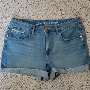 Calvin Klein Jeans cuffed shorts